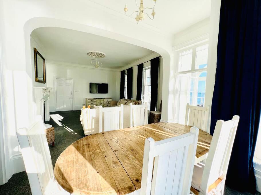 Flat 4 Marine Parade House, 1 East Cliff- Next To Dover Port, White Cliffs, Beach, Castle Esterno foto