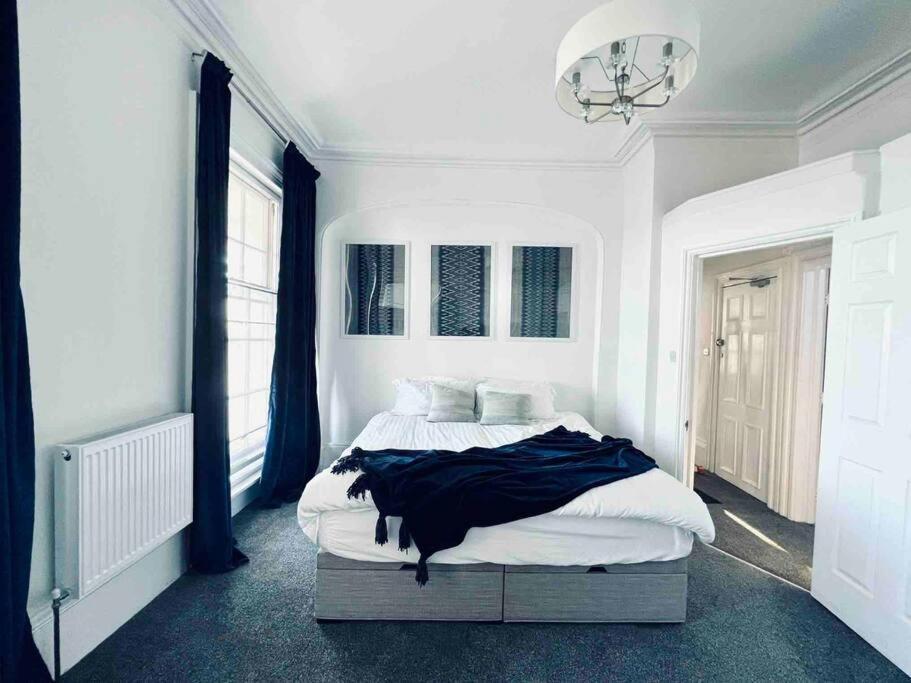 Flat 4 Marine Parade House, 1 East Cliff- Next To Dover Port, White Cliffs, Beach, Castle Esterno foto